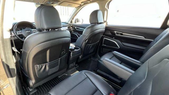 Photo of 2022 Dark Moss Kia Telluride
