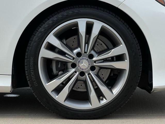 Photo of 2016 White Mercedes-Benz E-Class