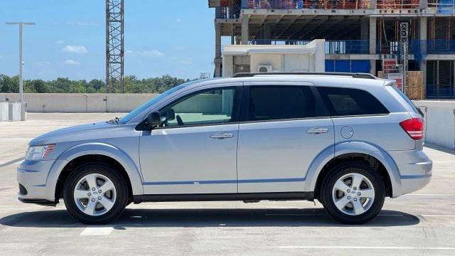 Photo of 2017 Billet Clearcoat Dodge Journey