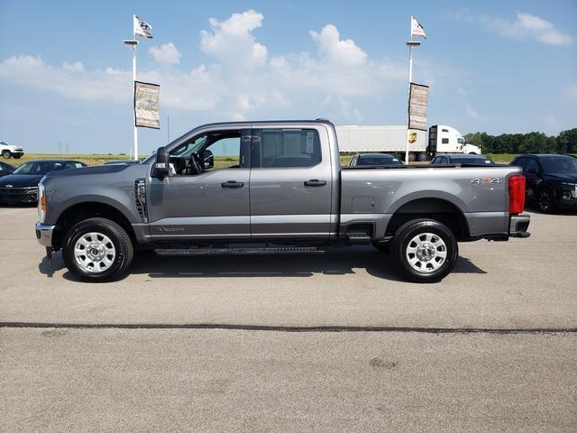 Photo of 2024 Gray Metallic Ford F-250