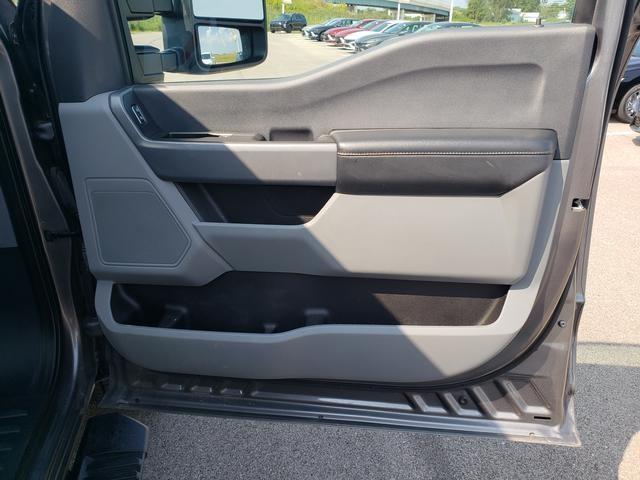 Photo of 2024 Gray Metallic Ford F-250
