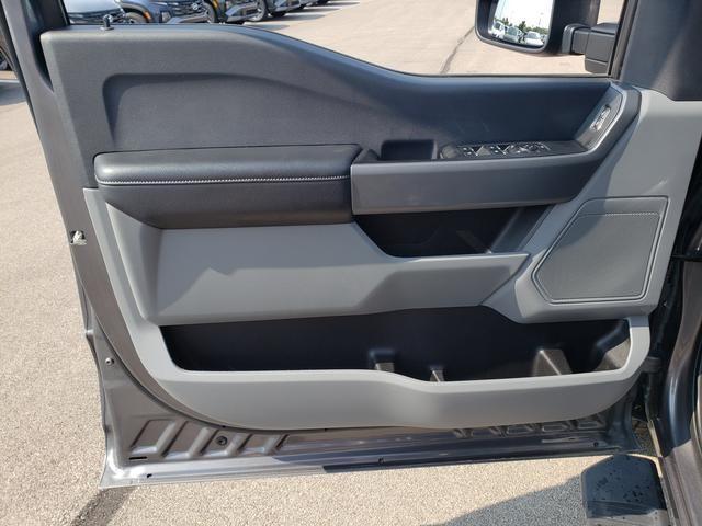 Photo of 2024 Gray Metallic Ford F-250