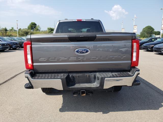 Photo of 2024 Gray Metallic Ford F-250