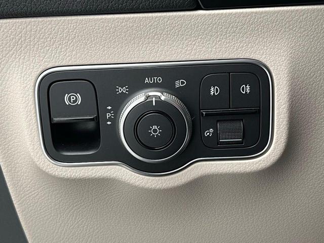 Photo of 2023 Night Black Mercedes-Benz GLA 250