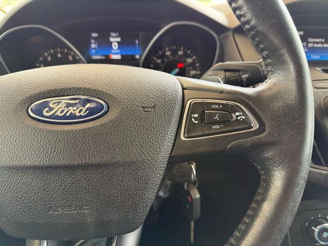 Photo of 2016 Gray Ford Focus