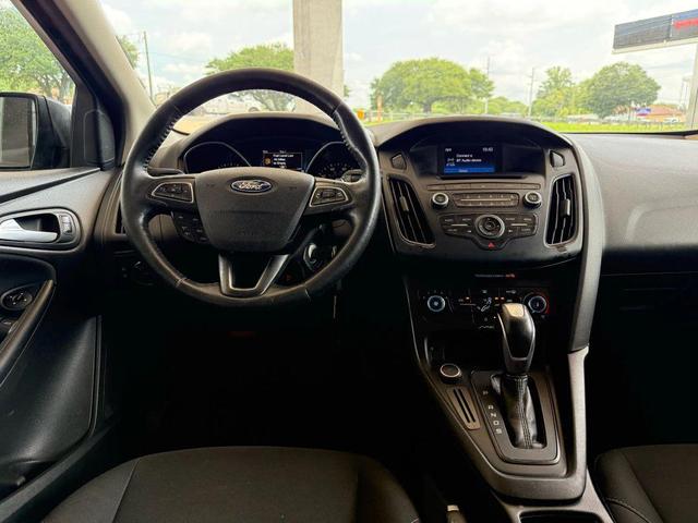 Photo of 2016 Gray Ford Focus