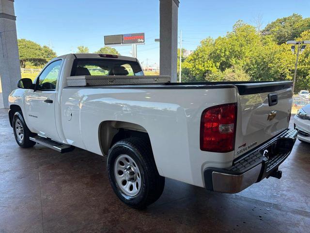 Photo of 2013 Summit White Chevrolet Silverado 1500