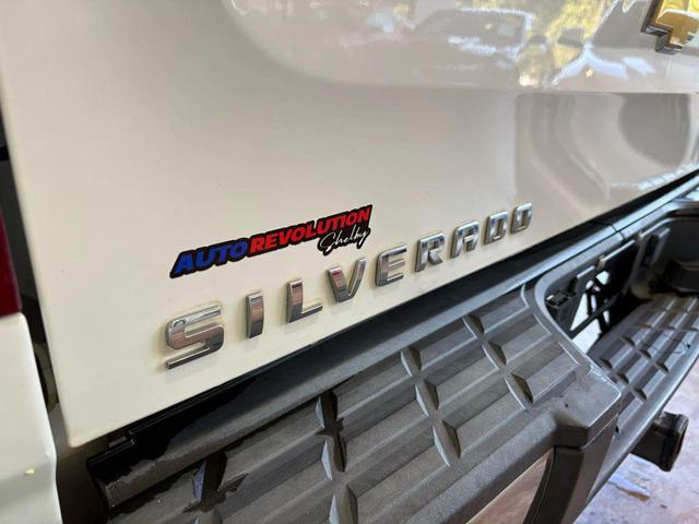 Photo of 2013 Summit White Chevrolet Silverado 1500