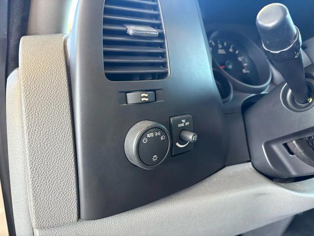 Photo of 2013 Summit White Chevrolet Silverado 1500