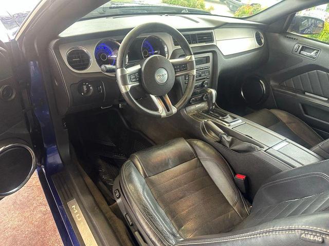 Photo of 2013 Blue Ford Mustang