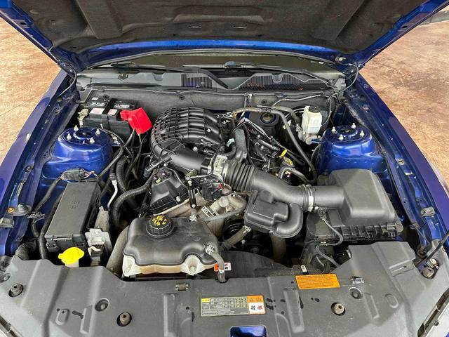 Photo of 2013 Blue Ford Mustang