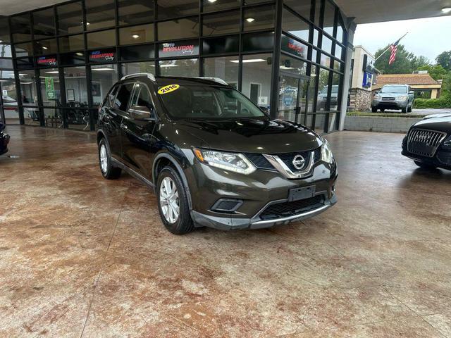 Photo of 2016 Midnight Jade Nissan Rogue