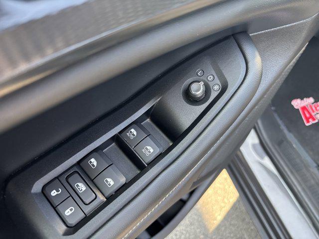 Photo of 2023 Baltic Gray Metallic Clearcoat Jeep Grand Cherokee L
