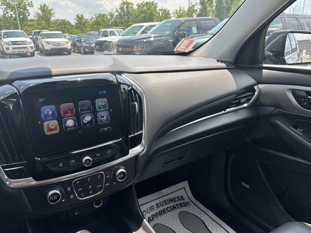 Photo of 2018 Graphite Metallic Chevrolet Traverse