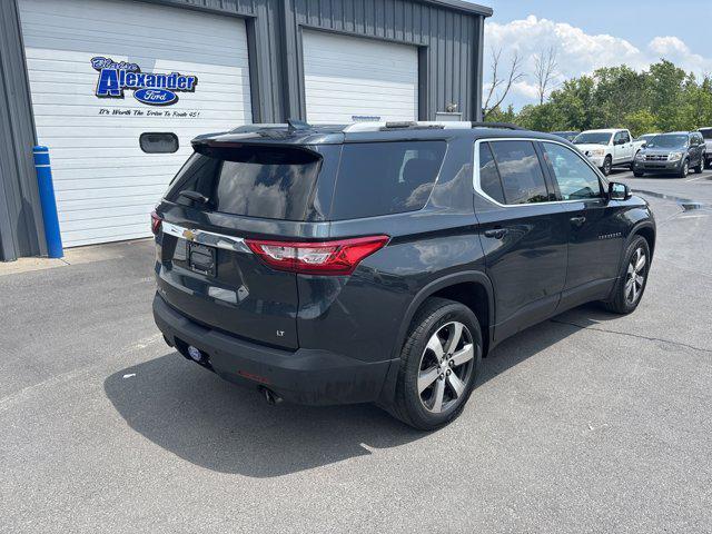 Photo of 2018 Graphite Metallic Chevrolet Traverse