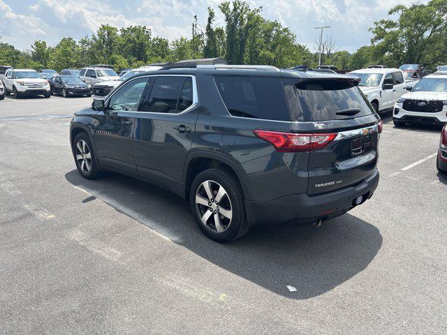 Photo of 2018 Graphite Metallic Chevrolet Traverse
