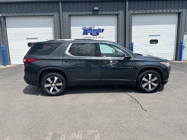Photo of 2018 Graphite Metallic Chevrolet Traverse