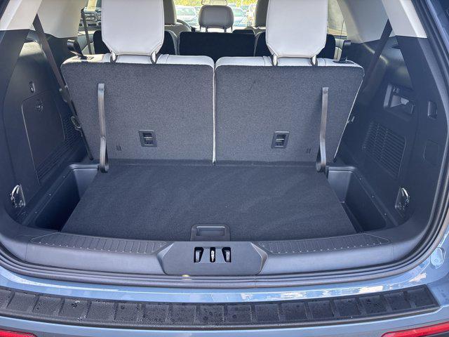 Photo of 2025 Vapor Blue Metallic Ford Explorer