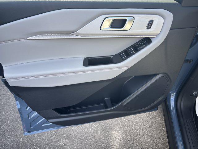 Photo of 2025 Vapor Blue Metallic Ford Explorer