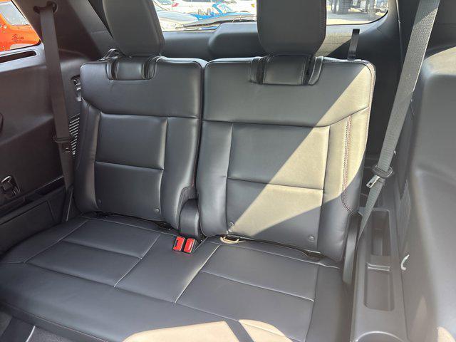 Photo of 2025 Star White Metallic Tri-Coat Ford Explorer