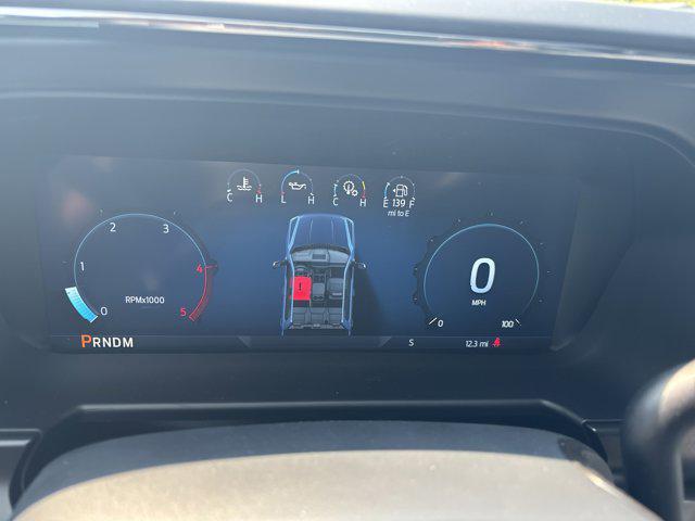 Photo of 2025 Oxford White Ford F-250