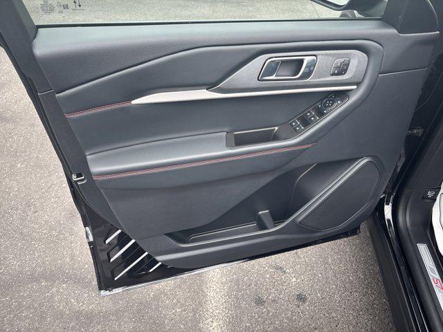 Photo of 2025 Agate Black Metallic Ford Explorer
