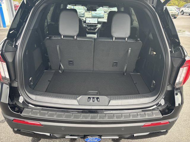 Photo of 2025 Agate Black Metallic Ford Explorer