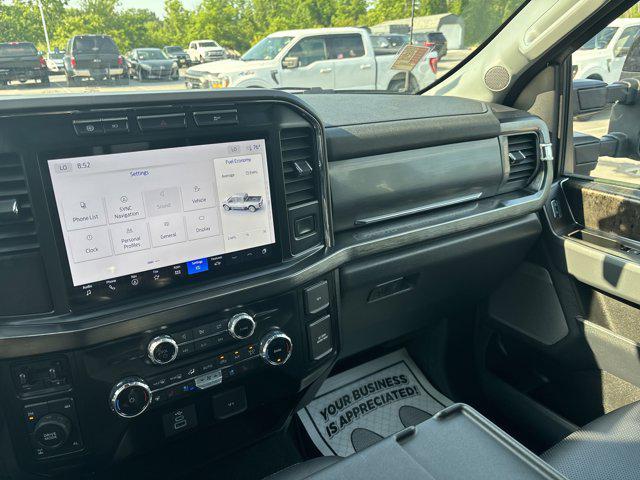 Photo of 2024 Agate Black Metallic Ford F-350