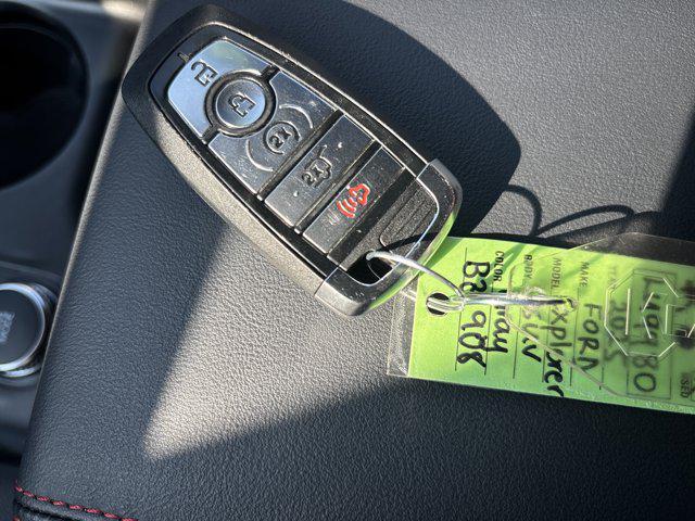 Photo of 2025 Carbonized Gray Metallic Ford Explorer