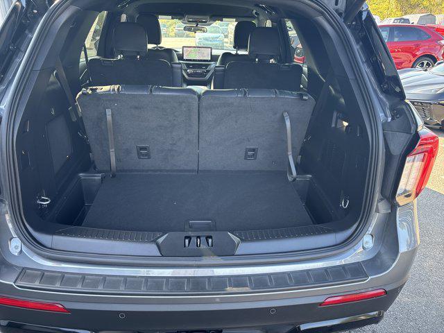 Photo of 2025 Carbonized Gray Metallic Ford Explorer