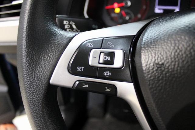 Photo of 2020 Silk Blue Metallic Volkswagen Jetta
