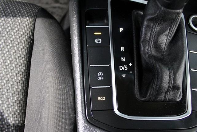 Photo of 2020 Silk Blue Metallic Volkswagen Jetta