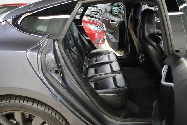 Photo of 2014 Gray Tesla Model S
