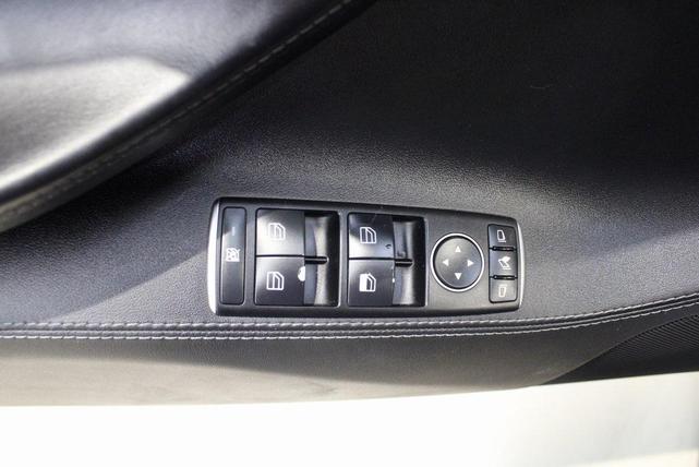Photo of 2014 Gray Tesla Model S