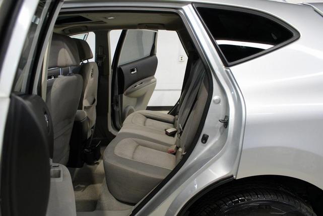 Photo of 2009 Silver Ice Nissan Rogue