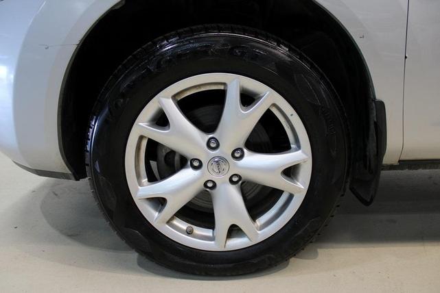 Photo of 2009 Silver Ice Nissan Rogue