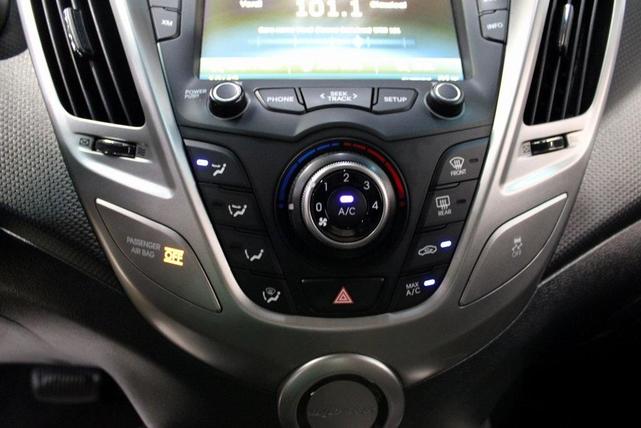 Photo of 2016 Century White Hyundai Veloster