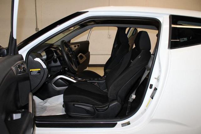 Photo of 2016 Century White Hyundai Veloster