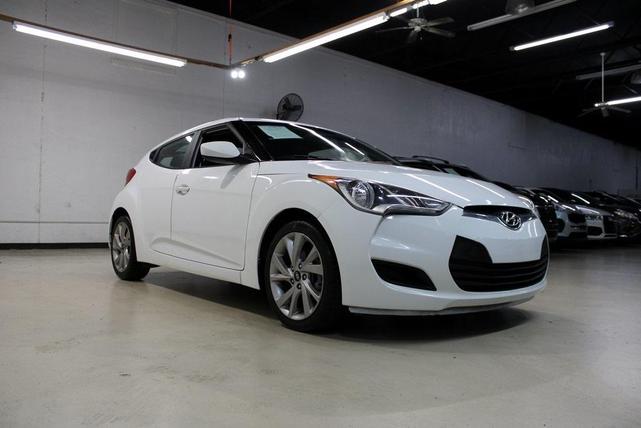 Photo of 2016 Century White Hyundai Veloster