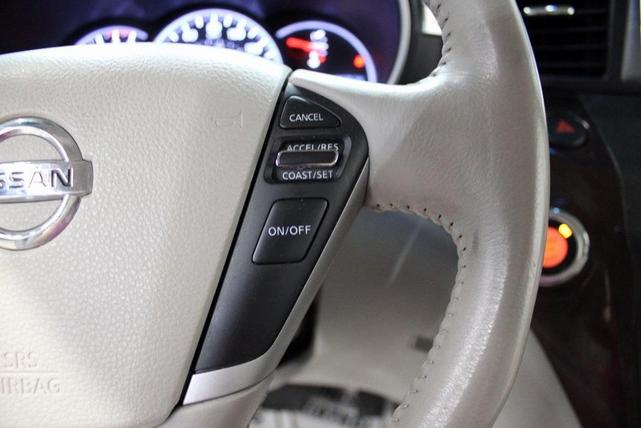 Photo of 2012 Brilliant Silver Nissan Quest