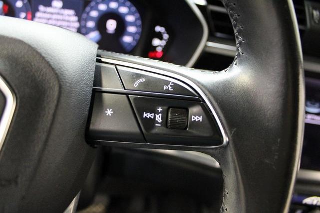 Photo of 2020 Chronos Gray Metallic Audi Q3