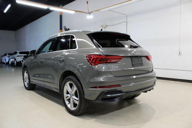 Photo of 2020 Chronos Gray Metallic Audi Q3