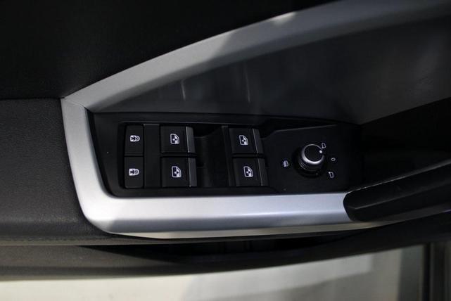 Photo of 2020 Chronos Gray Metallic Audi Q3