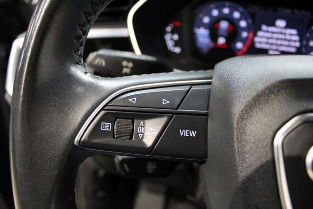 Photo of 2020 Chronos Gray Metallic Audi Q3