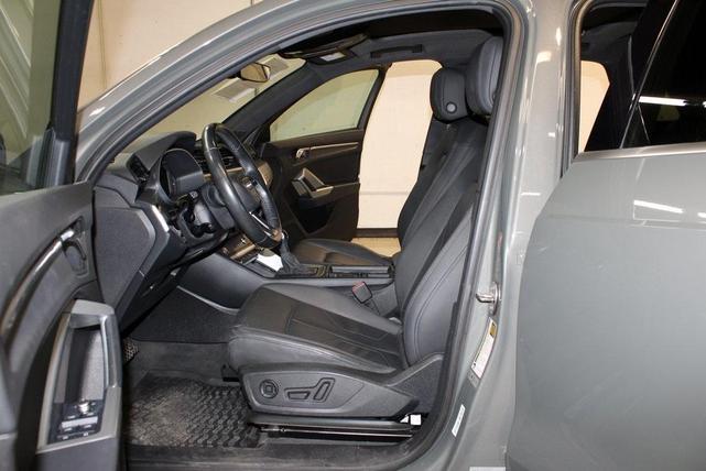 Photo of 2020 Chronos Gray Metallic Audi Q3
