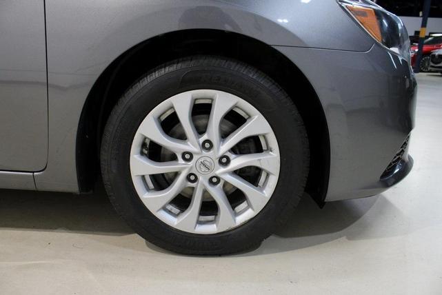 Photo of 2019 Gun Metallic Nissan Sentra