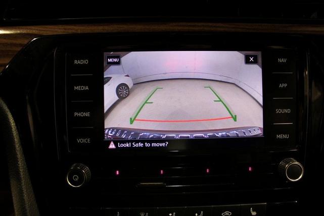 Photo of 2022 Aurora Red Metallic Volkswagen Passat