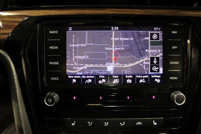 Photo of 2022 Aurora Red Metallic Volkswagen Passat