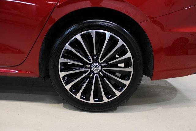Photo of 2022 Aurora Red Metallic Volkswagen Passat