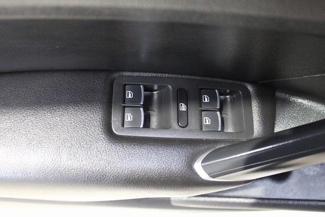 Photo of 2022 Aurora Red Metallic Volkswagen Passat